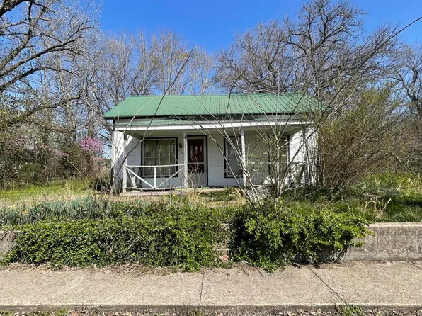 604 E 3rd Street, Mountain View, MO 65548