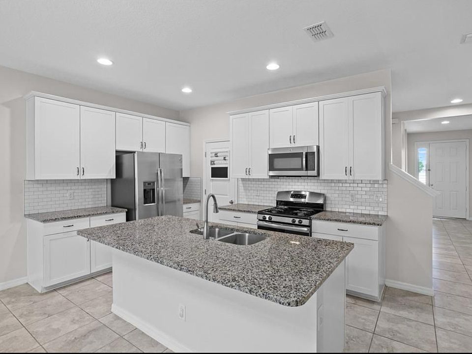 1st image of 15651 Kinnow Mandarin Ln