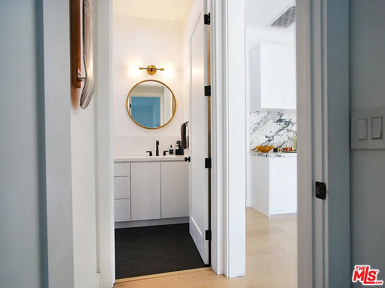 3744 Somerset Dr — Photo 11