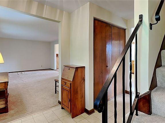 4th image of 128 Evans Rd