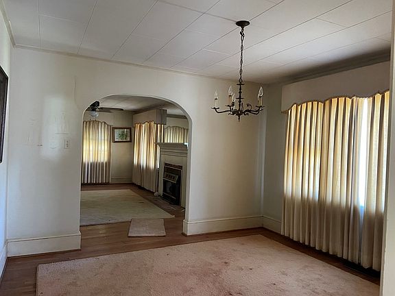 2nd image of 306 Bearpond Rd