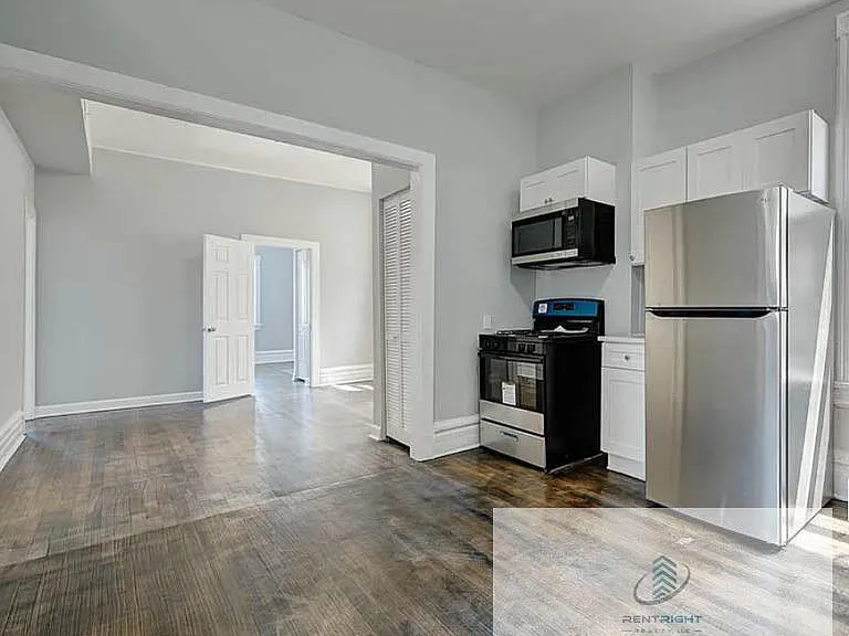 2926 S Wallace St #3R — Photo 2