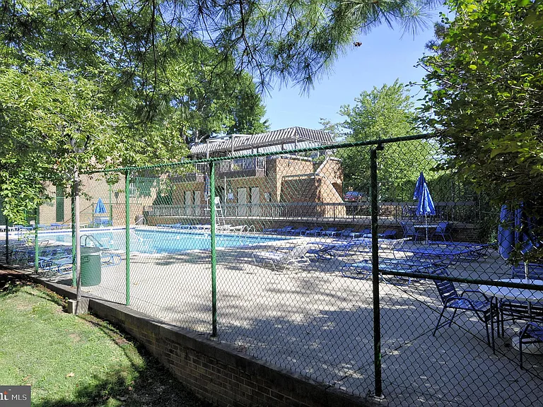 650 15th St S #1-A — Photo 24