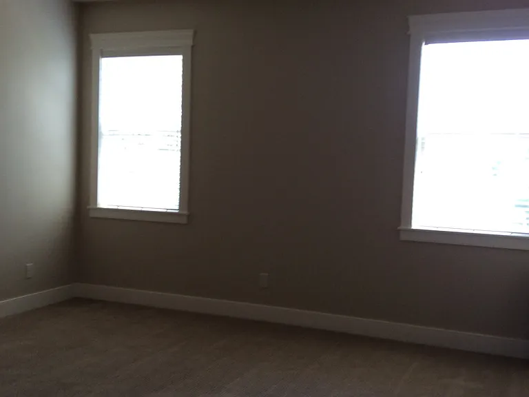 3820 Creek View Dr — Photo 18