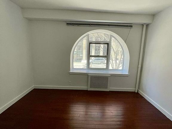 5th image of 262 W End Ave Lbby A