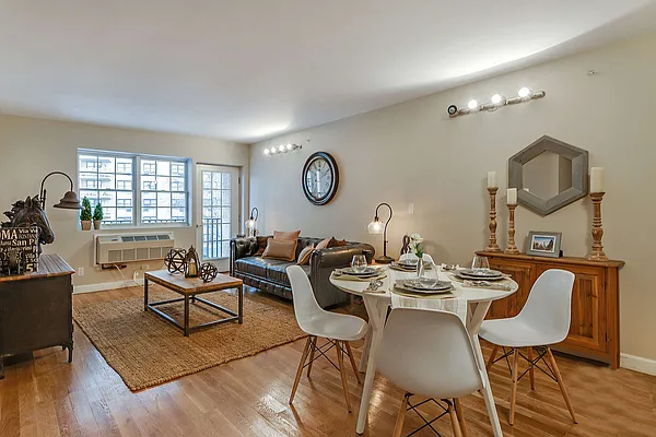 Rented by Bold New York | media 28