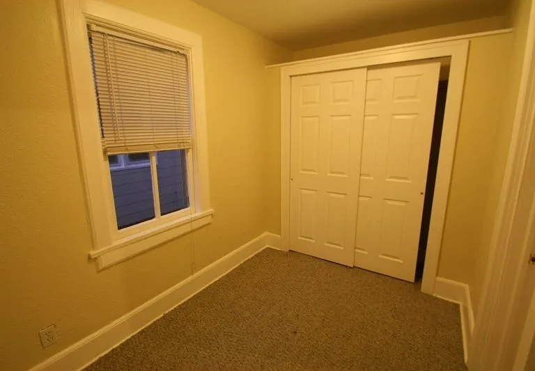 2443 N Bartlett Ave — Photo 7