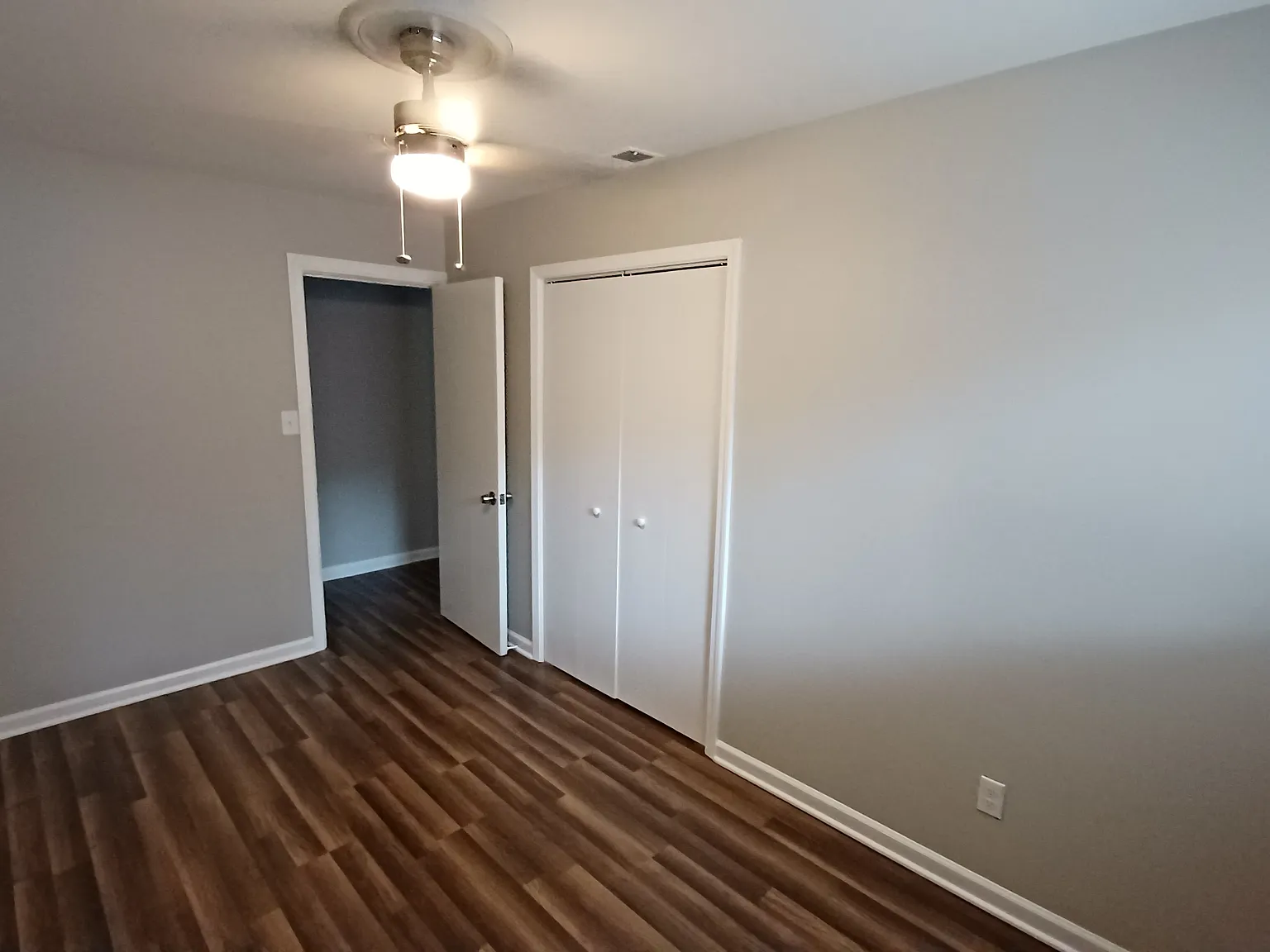 2 bed, 1.5 bath, 900 sqft, $1,500 — Photo 3