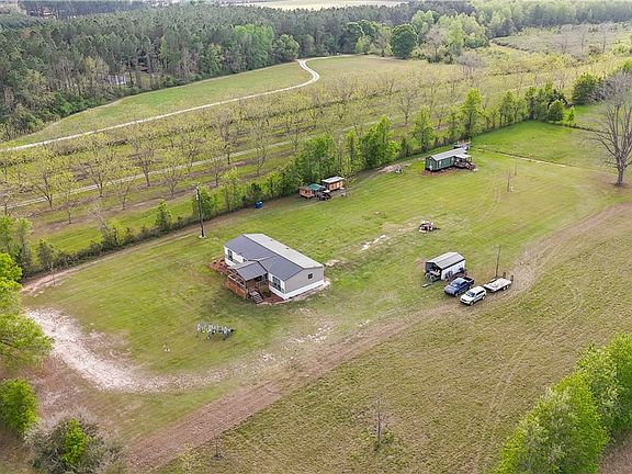 3rd image of 4106 Old Screven Rd