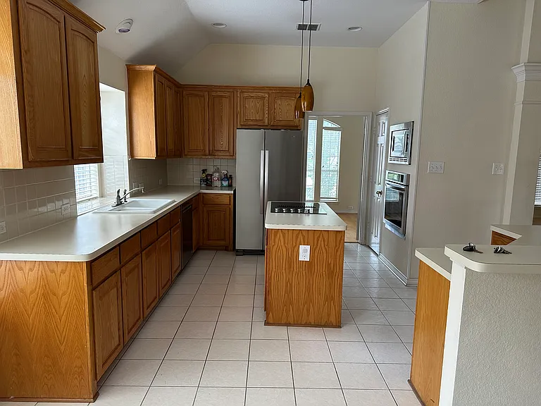 7016 Randall Way — Photo 10