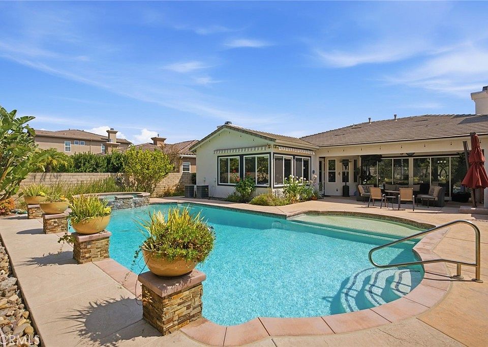 1st image of 22976 Banbury Ct