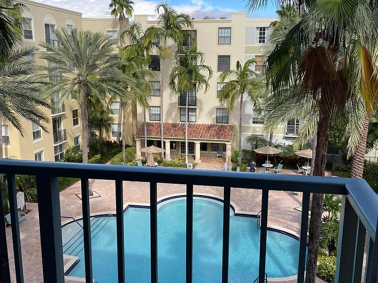 780 S Sapodilla Ave #412 — Photo 8