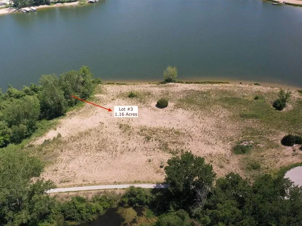 5713 N 284th Cir, Valley, NE 68064