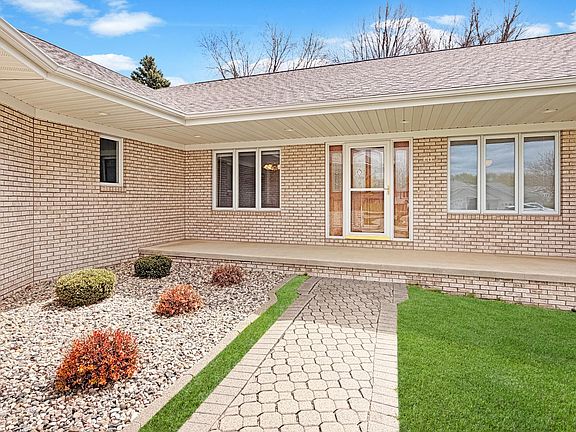 2nd image of 103 Whitney Cir