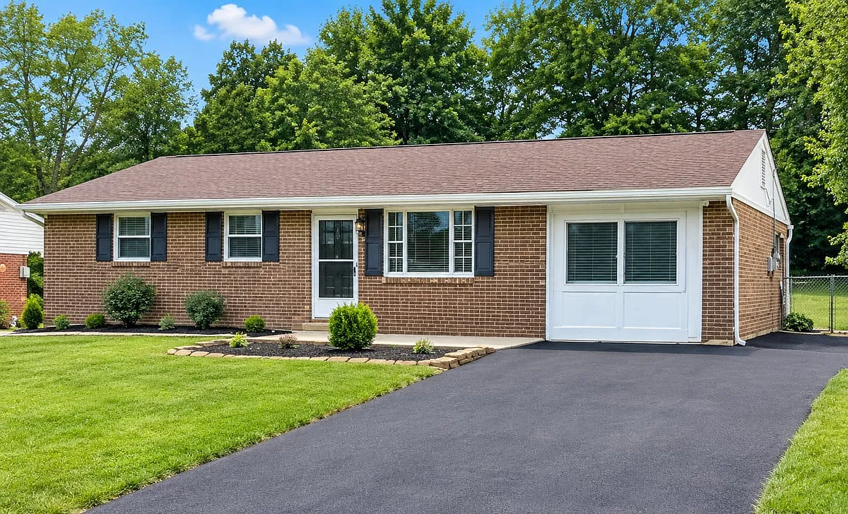724 Winding Way — Photo 1