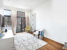 232 E 124th St