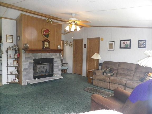 3rd image of 15 Indian Hills Dr
