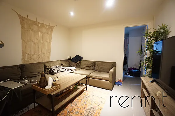 Rented by Rennit Inc. | media 16