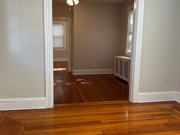 5th image of 7 Coyle Avenue # First Floor