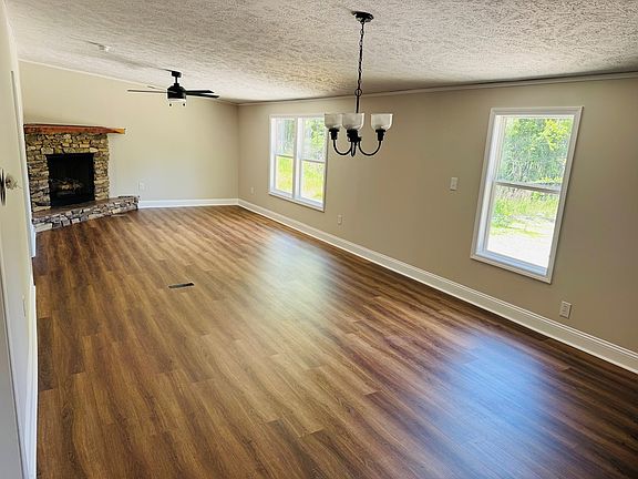 2nd image of 3484 Ridge Rd