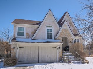 1520 W Romany Ct, Olathe, KS 66061