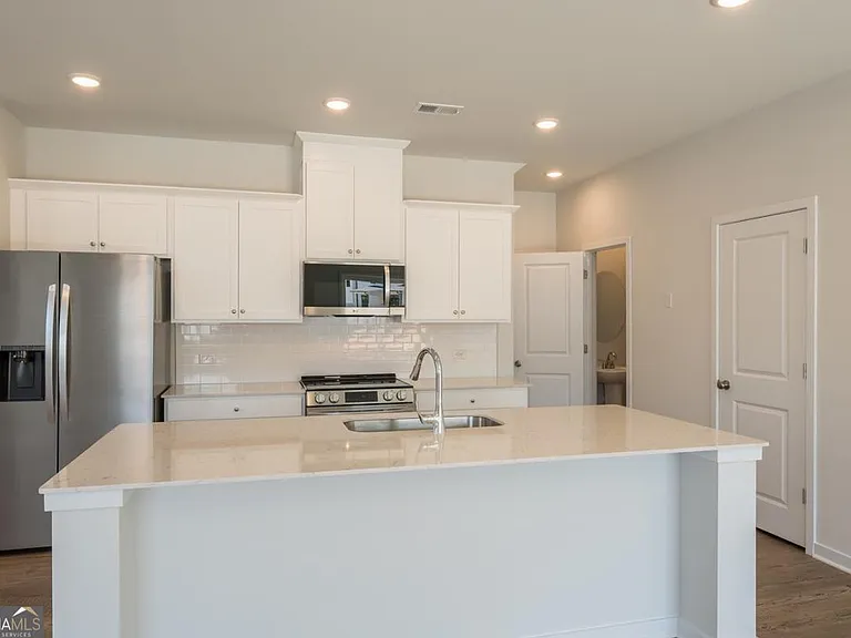 7328 Mulberry Trce — Photo 8