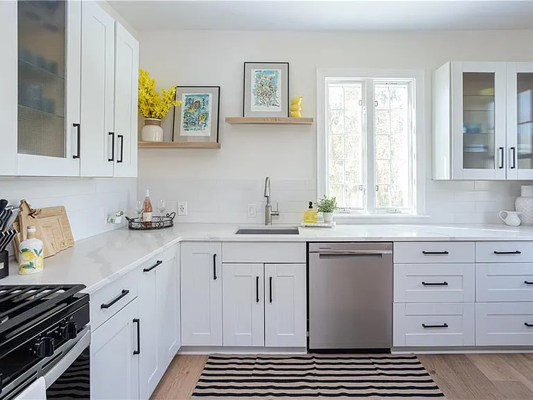 4 Gladding Ct — Photo 12