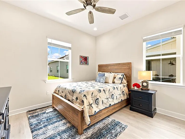 7239 Saona Ct — Photo 11