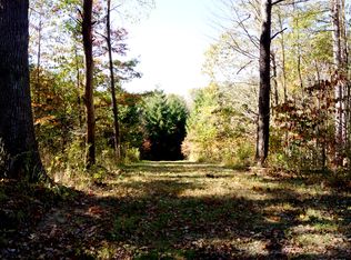 Reef Rd NE, Kensington, OH 44427