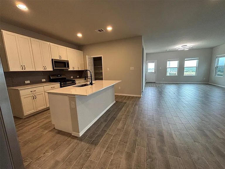 11616 Comano Dr — Photo 6
