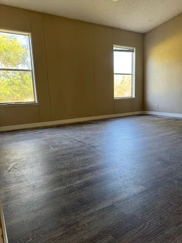 5 bed, 2187 sqft, $2,350 — Photo 2