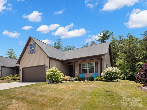 212 Water Leaf Dr, Weaverville, NC 28787