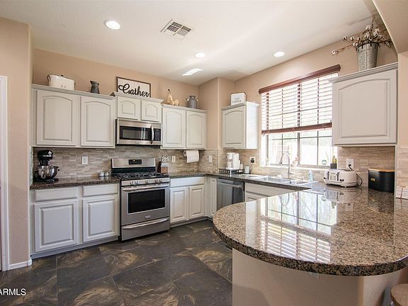 3rd image of 2307 W Dusty Wren Dr
