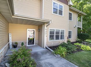 950 Autumn Ridge Ln, Hartford, WI 53027