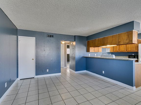 2nd image of 1641 N Lamont St APT C