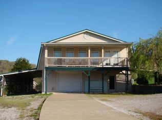 13386 Palestine Rd, Reedy, WV 25270