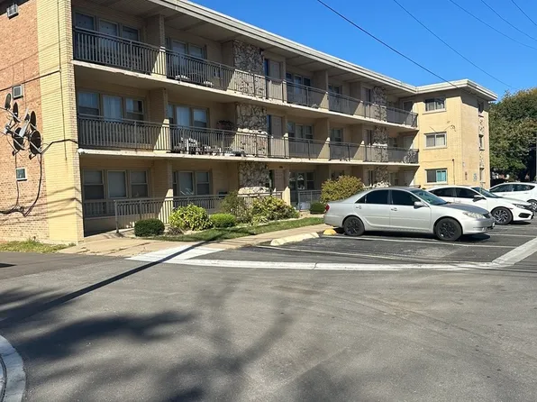 11906 Gregory St APT 1, Blue Island, IL 60406