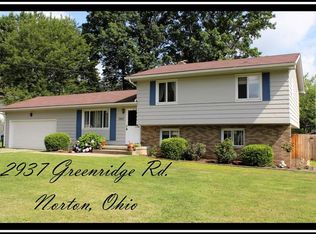 2937 Greenridge Rd, Barberton, OH 44203