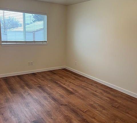 3rd image of 113 Skeels Ave #1