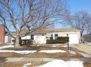 306 Laurel Ct, Streamwood, IL 60107