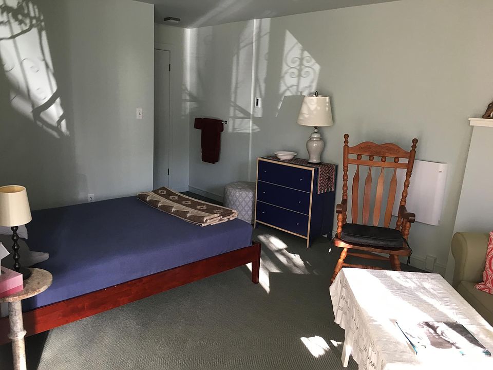 1st image of 1142A De Haro St