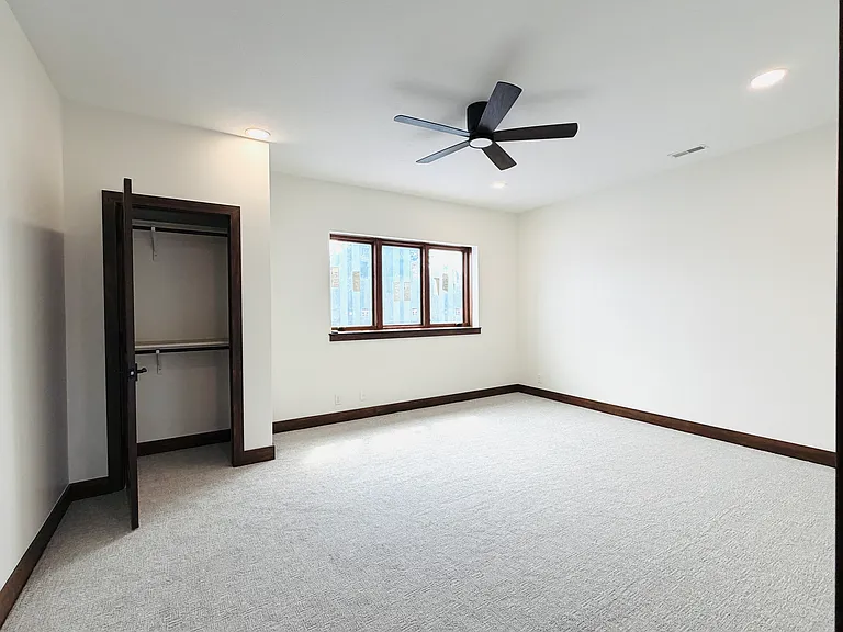 2961 Valley Stream Dr — Photo 43