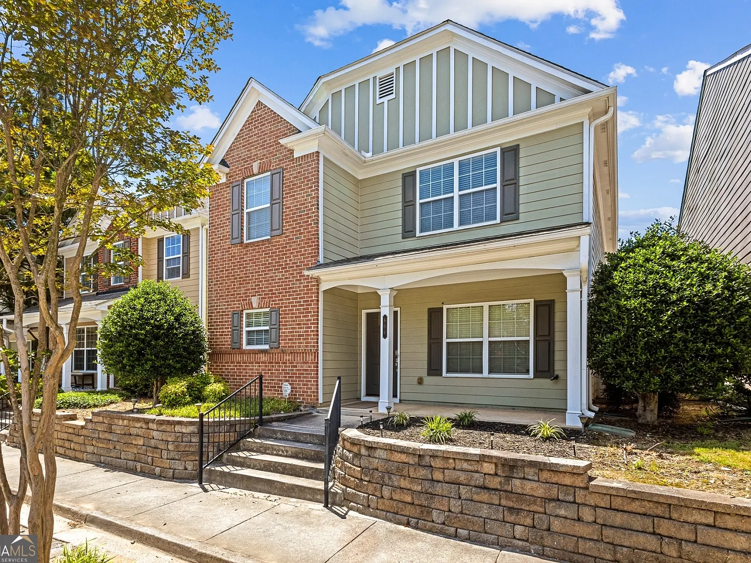 3 bed, 2.5 bath, 1662 sqft, $2,600 — Photo 1