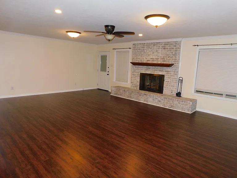 4220 Birdwell Dr — Photo 8