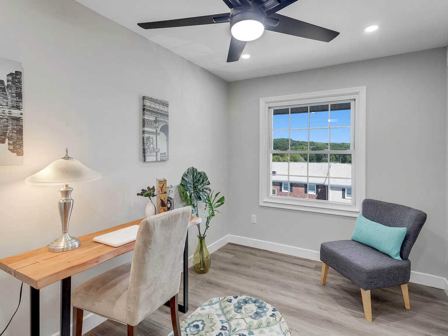 3 bed, 1371 sqft, $2,500 — Photo 4