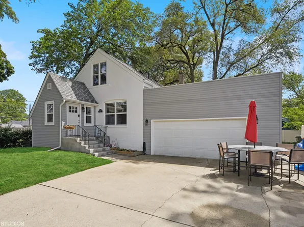 415 S Walnut St, Bensenville, IL 60106