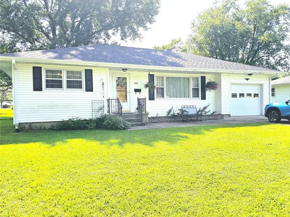 509 Sharon Rd, Vandalia, MO 63382