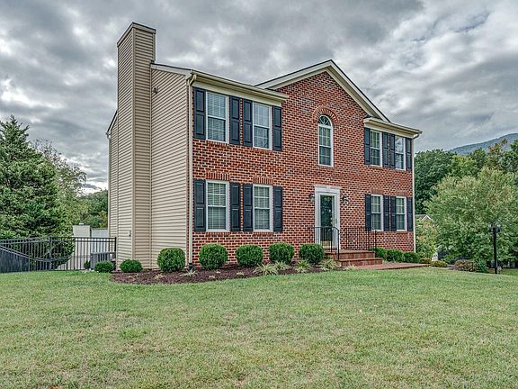 4th image of 6205 Creekview Ct