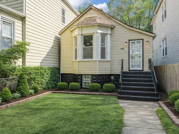 2823 E 93rd St, Chicago, IL 60617