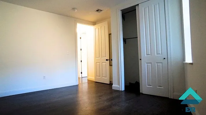 Rented by EXR | media 8